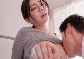 Cậu học sinh gạ tình cô giáo Akiko Saeki mát xa cu